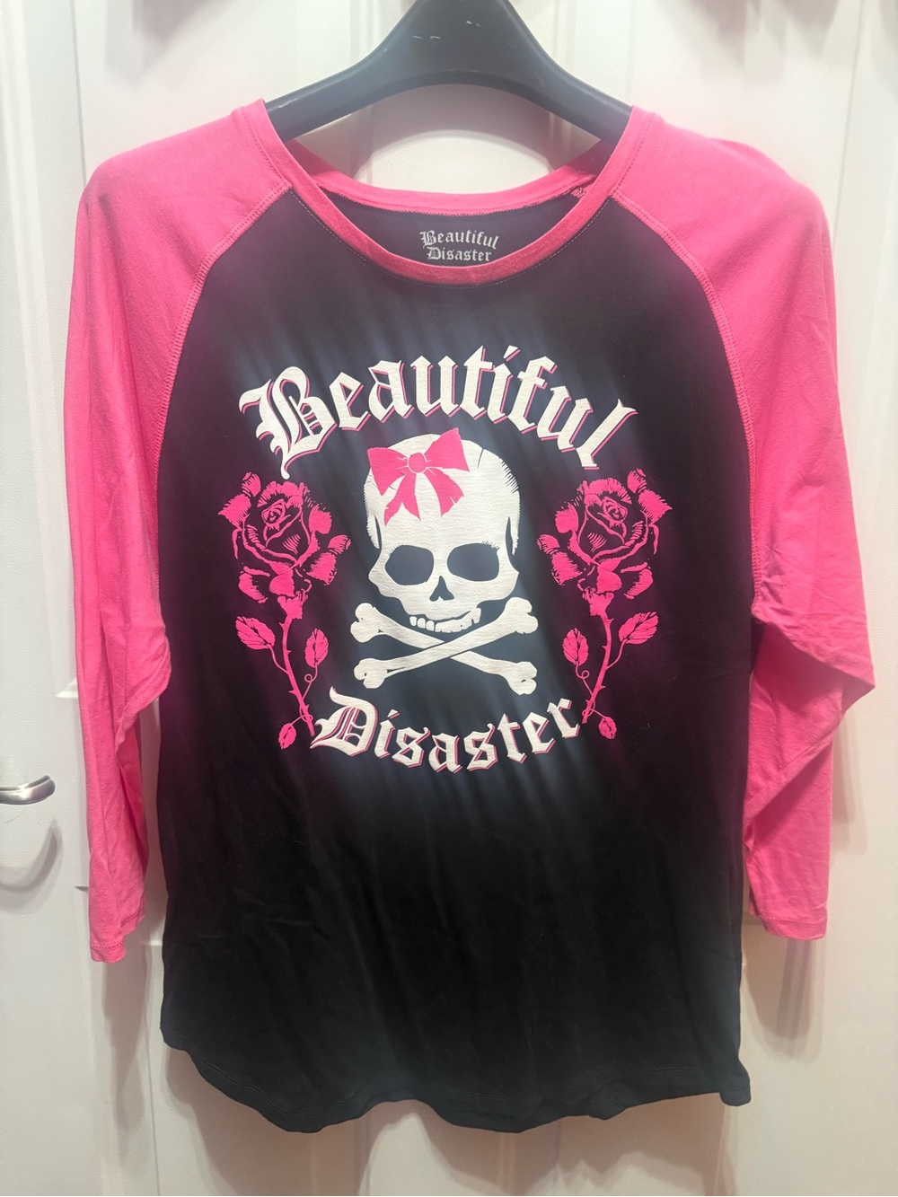 Beautiful Disaster Black & Pink Raglan Skull Long Sleeve Tee XL